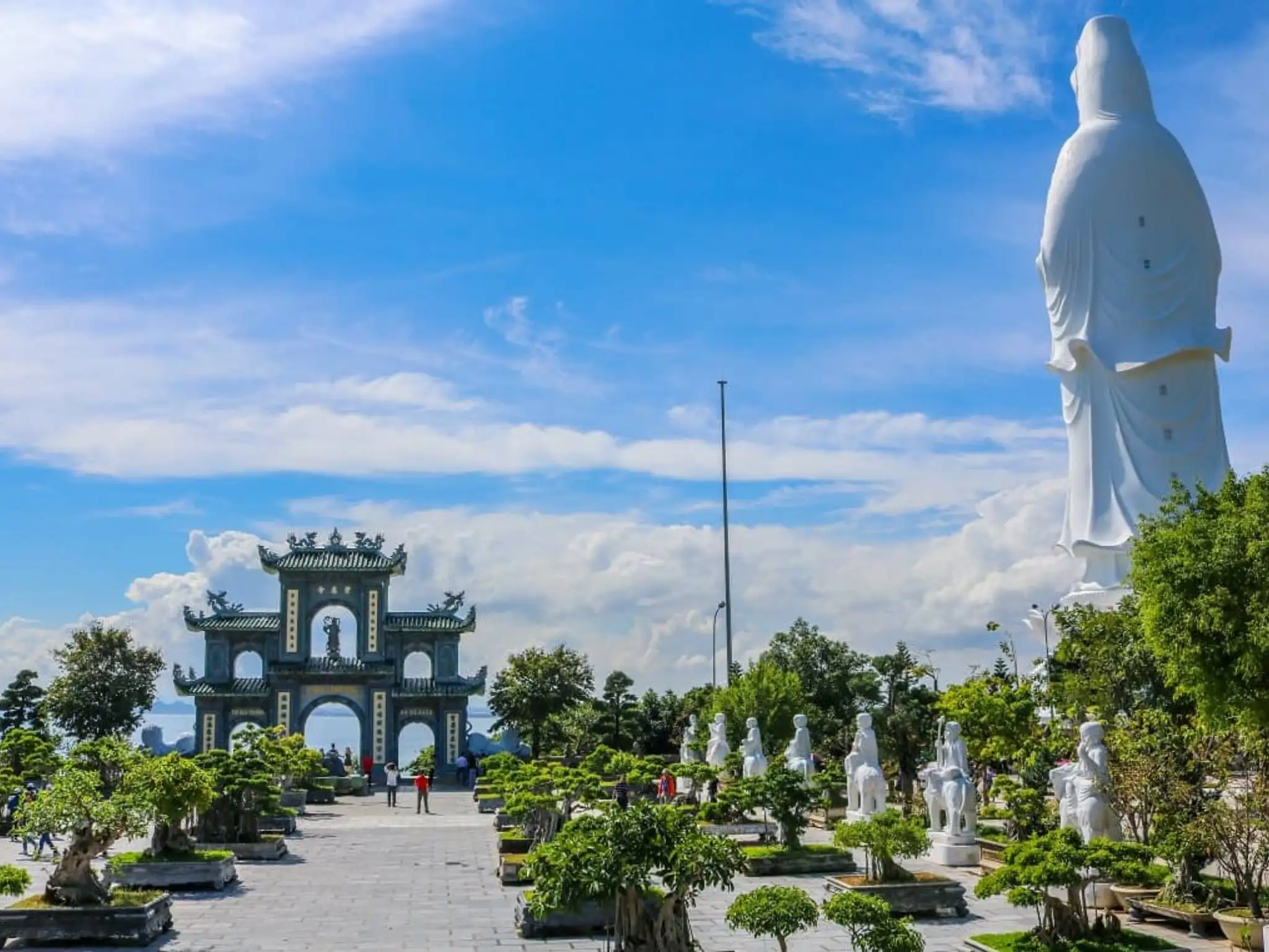 Vietnam Central – Heritage Road (4 Days 3 Nights)