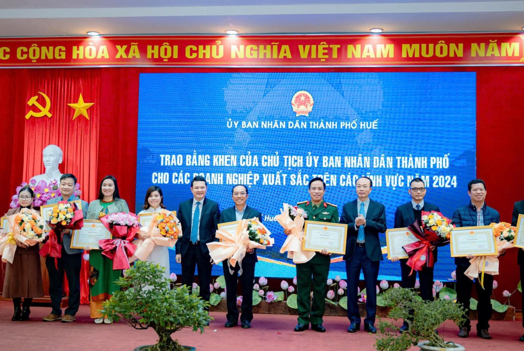 iVietnam Travel vinh dự được UBND Tỉnh Tặng bằng khen cho Doanh nghiệp có nhiều thành tích xuất sắc trong hoạt động khởi nghiệp, đổi mới sáng tạo năm 2024